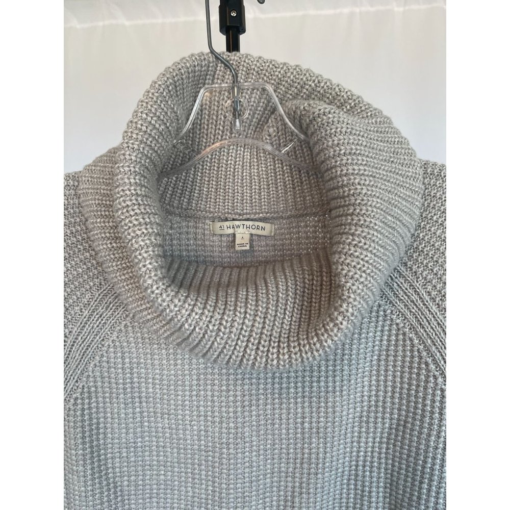 Hawthorn Gray Cowl Neck sweater Small
